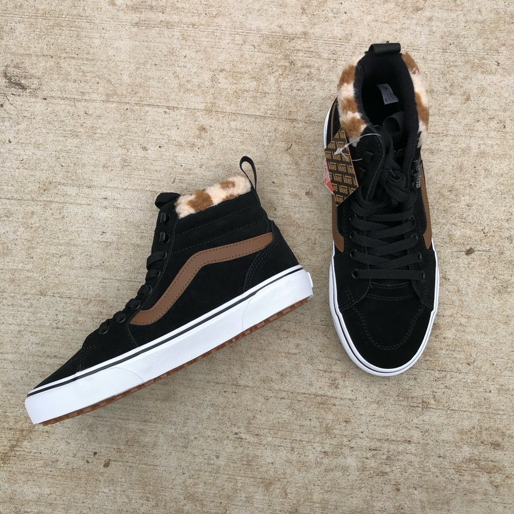 NWT NWB Vans Women size 8 fur black - Picture 5 of 14